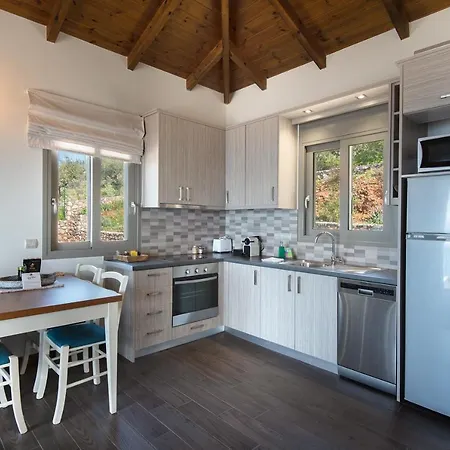 Bay View Apartment *