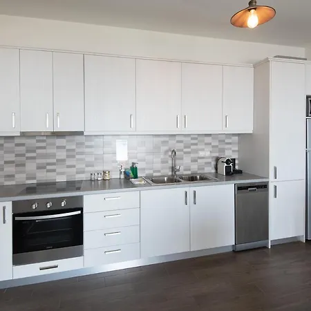 Bay View Apartment