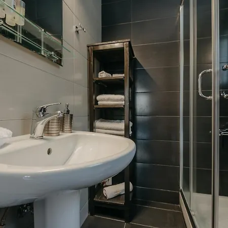 Bay View Apartment