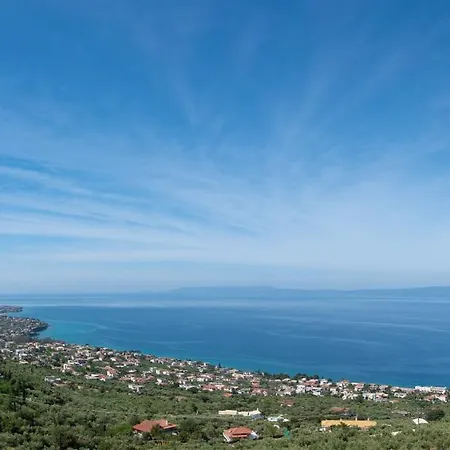 Bay View Апартаменты *