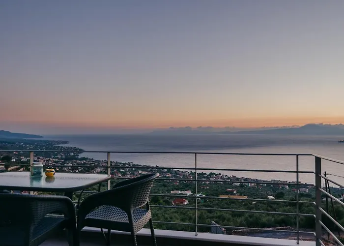 Bay View Каламата