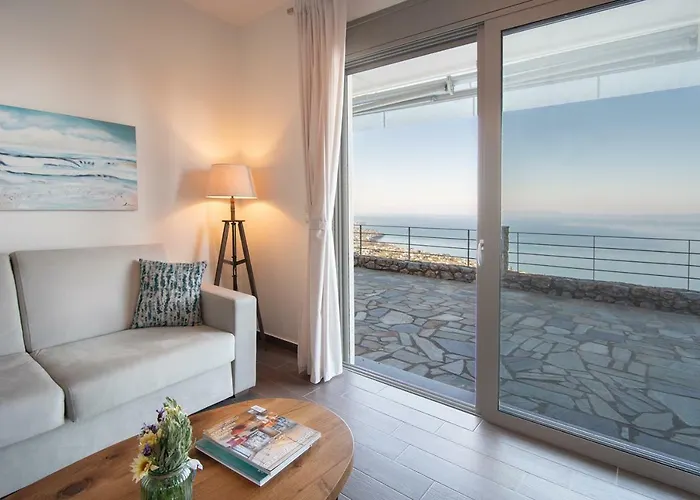 Bay View Каламата